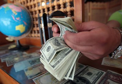 بنوك كبرى تحذر: نمو أميركا سيتراجع 30%.. وركود عالمي أعمق