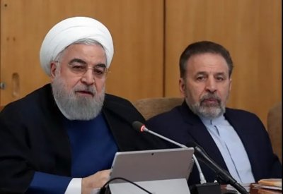 روحاني: السماح لثلث الموظفين فقط بالعمل لمواجهة كورونا