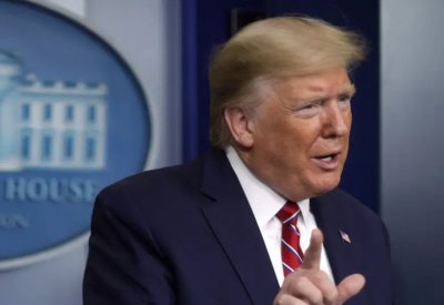 رغم تفشي كورونا.. 61% من الأميركيين يؤيدون ترمب