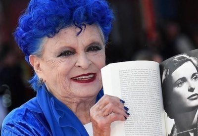 وفاة لوتشيا بوسيه.. أيقونة السينما الإيطالية