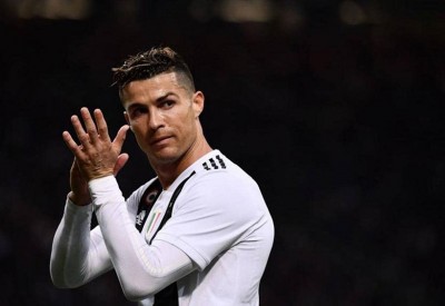 رونالدو يوافق على تخفيض راتبه.. وهذا هو المبلغ المقتطع