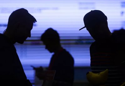 شركات الإنترنت في بريطانيا تلغي الحد الأقصى للبيانات خلال جائحة كورونا