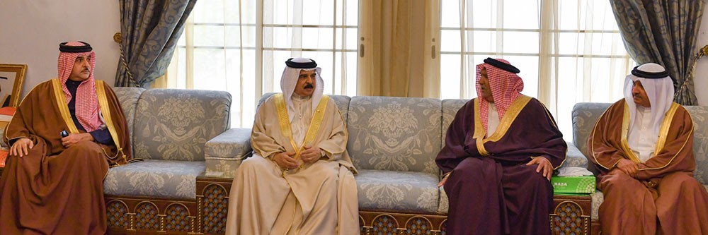 جلالة الملك المفدى يقدم التعازي في وفاة سمو الشيخ أحمد بن محمد بن سلمان آل خليفة
