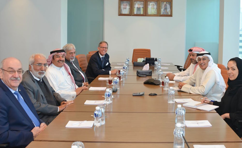 وزير الصناعة يستقبل محافظ منطقة الروتاري 2452