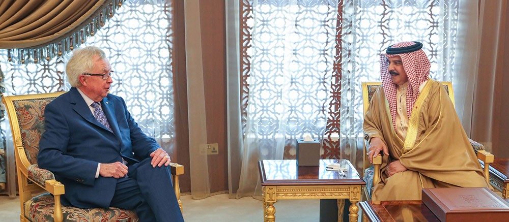 جلالة الملك يستقبل رئيس وزراء كندا السابق ويؤكد عمق علاقات التعاون بين البلدين
