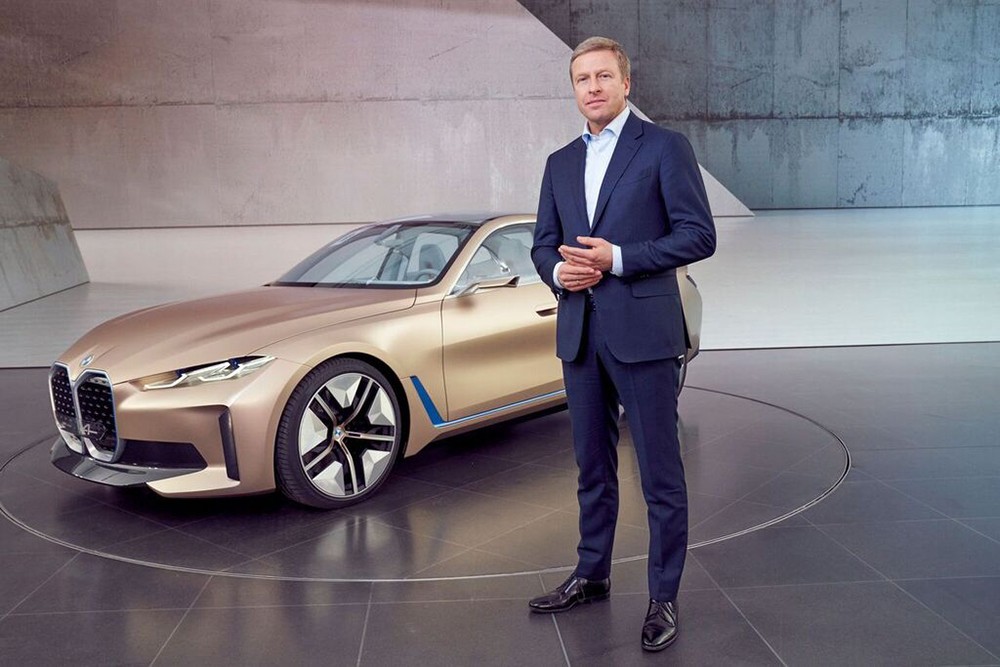 BMW Concept i4 تصميم مستقبلي ومزايا متطورة