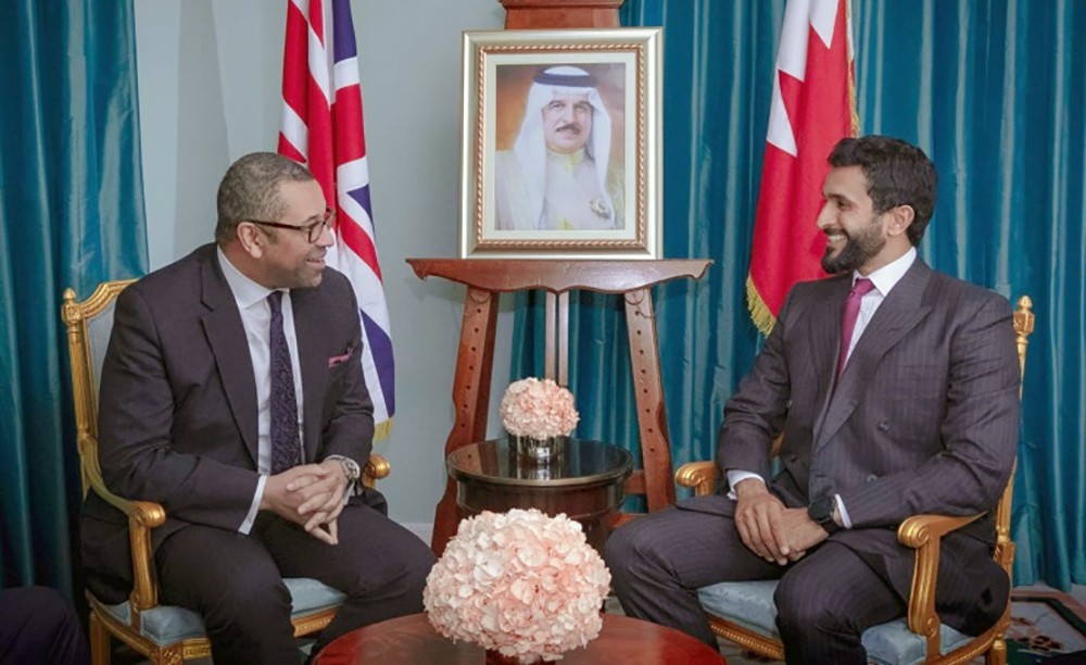 سمو مستشار الأمن الوطني يبحث مع نائب وزير الدولة البريطاني للشؤون الخارجية الموضوعات المشتركة