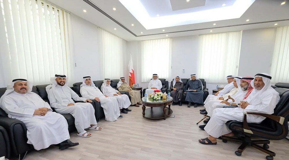 رئيس خدمات النواب يلتقي الأوقاف الجعفرية