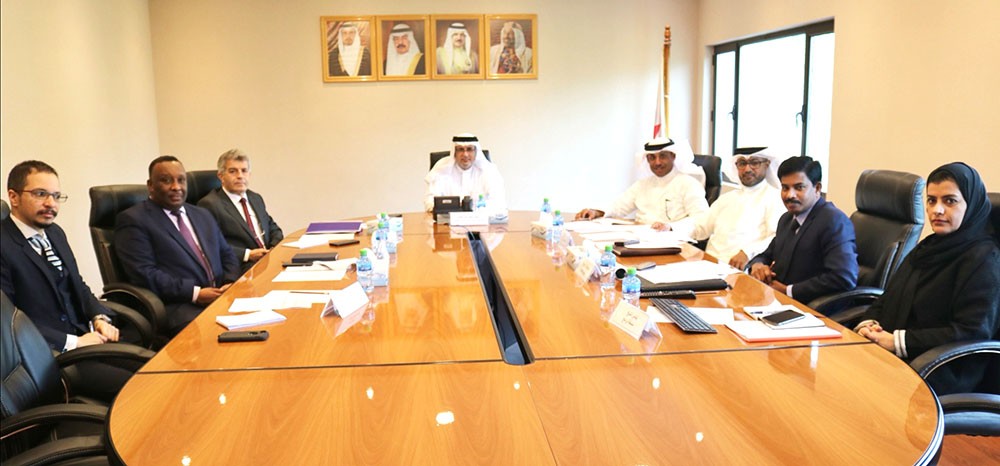 "الثروة البحرية" و"المساحة" يبحثان الإجراءات الفنية والإدارية لمشروع تحديد الرمال البحرية