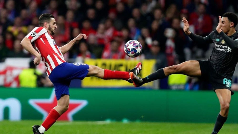 ليفربول يعوّل على "جحيم آنفيلد" لتجاوز أتلتيكو