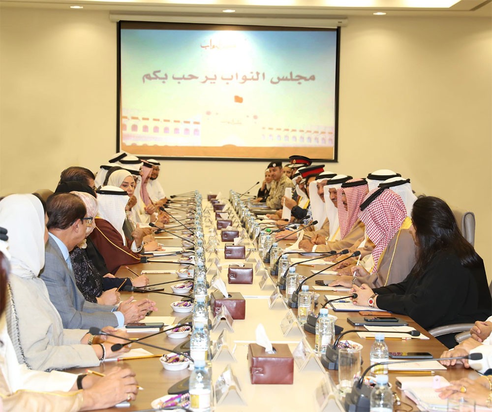 اجتماع مشترك بين السلطتين التنفيذية والتشريعية لمتابعة مستجدات كورونا