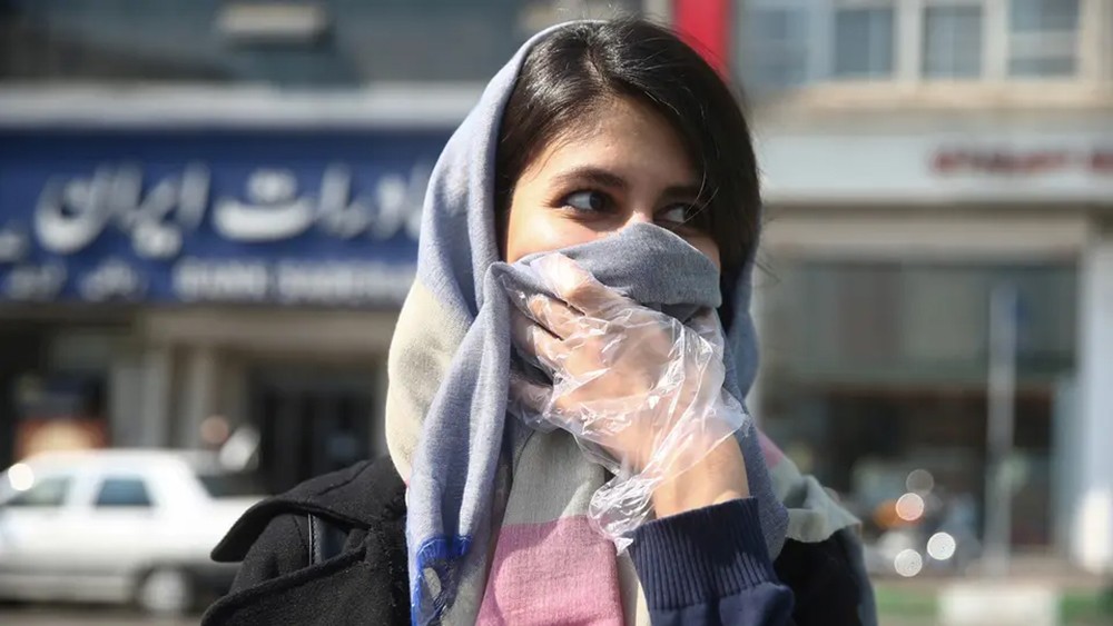 مسؤول إيراني بارز يكذب نظرية المؤامرة حول تفشي كورونا
