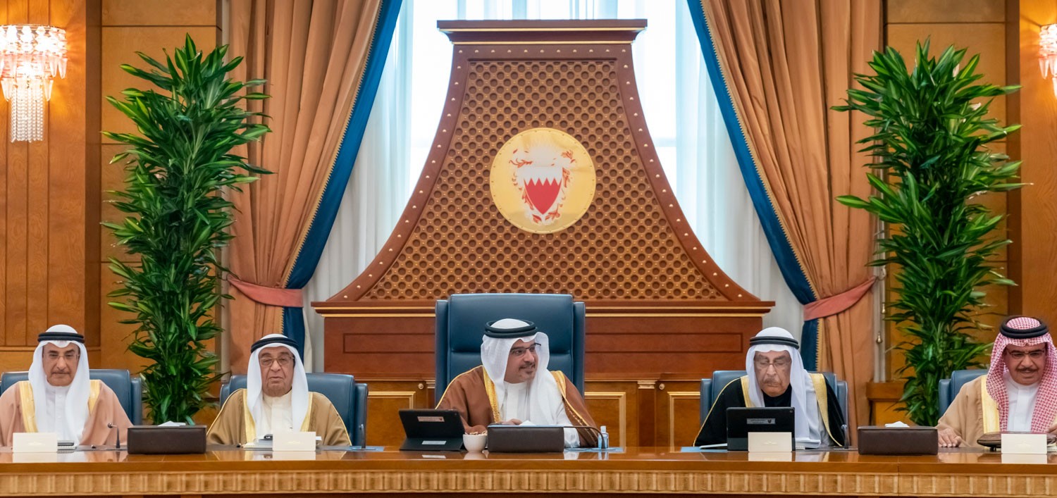 كلف مجلس الوزراء الجهات المعنية بالحد من التجمعات التي تزيد عن 150 فرداً