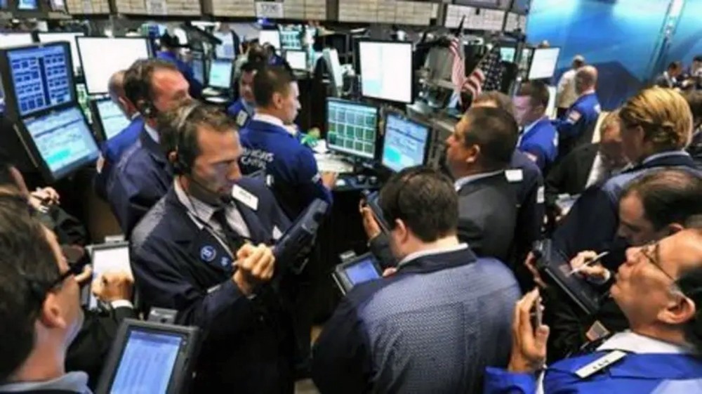 كيف تعصف خطط التحفيز المالي بسوق السندات العالمي؟