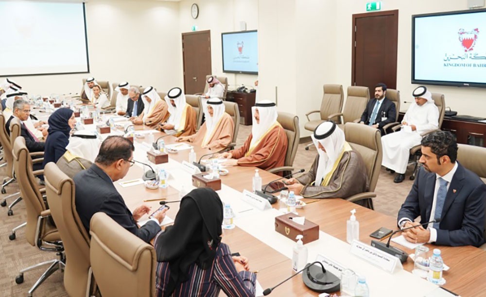 الحكومة تطلع مجلسي الشورى والنواب على تفاصيل الحزمة المالية والتنموية بقيمة 4.3 مليار دينار