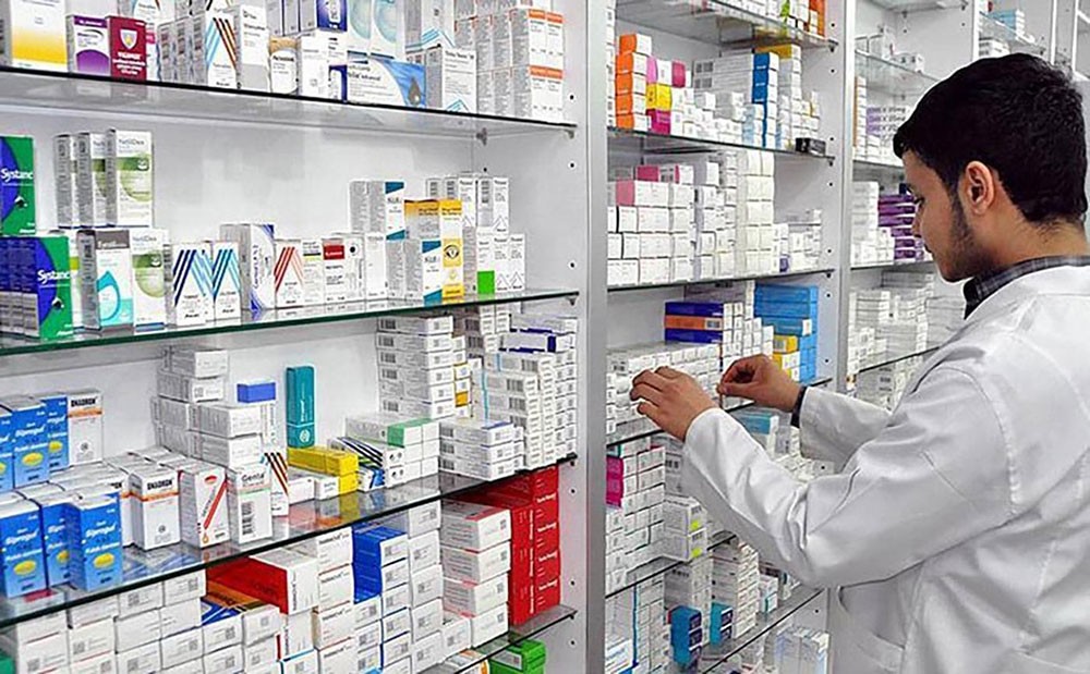 (شرطة العاصمة): القبض على آسيوي مشتبه في ممارسته مهنة الصيدلة بدون ترخيص