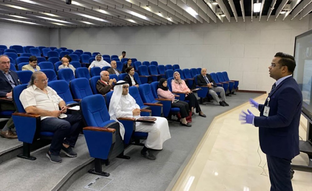 فريق من شركة " CAE" العالمية للمحاكاة الطبية يزور جامعة الخليج العربي