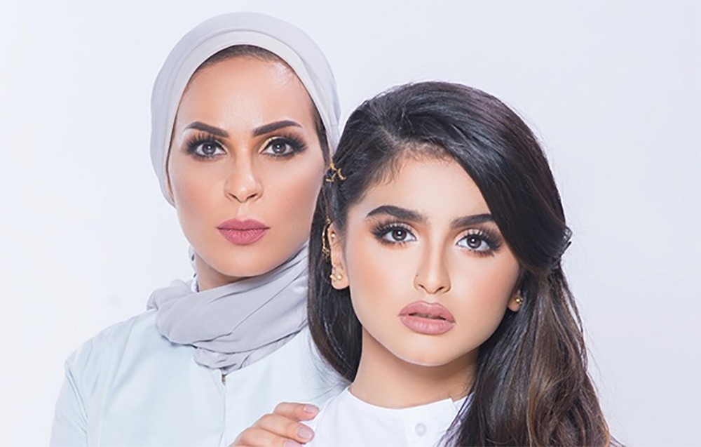 حلا التُرك تُسمي هذه الفنّانة بـ"ماما" وتتجاهل معايدة والدتها بعيد الأم