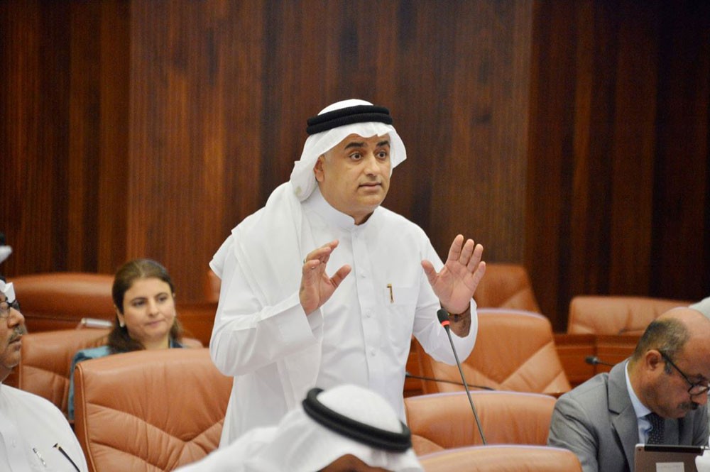 رئيس خدمات النواب: توجيهات سمو رئيس الوزراء منهج لإدارة الأزمات وتعزيز للاستقرار الاجتماعي و الاقتصادي