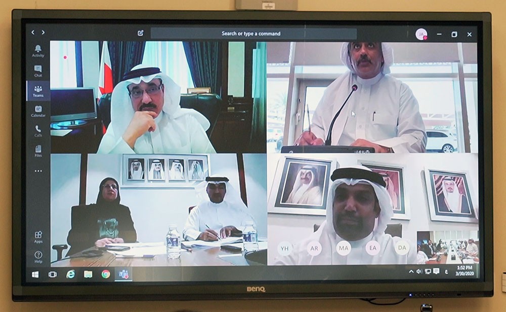 خدمات النواب توافق بالإجماع على "سداد أجور البحرينيين في الخاص من وفورات صندوق التعطل"