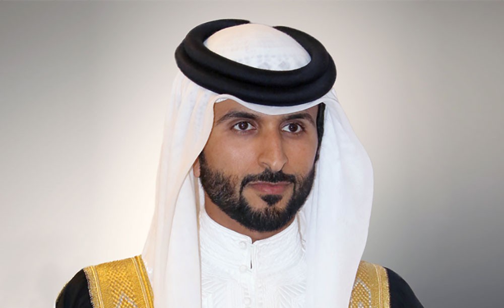 ناصر بن حمد يشيد بالرعاية الأبوية التي يحظى بها الأيتام من جلالة الملك
