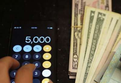 الدولار الأمريكي يستقر مقابل اليورو عند 1.0941