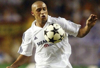  روبيرتو كارلوس: جهل هذا الرجل جعلني أسطورة في ريال مدريد 