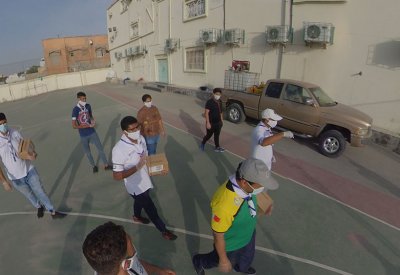 بالصور: جوالة المالكية توزع 1100 كمامة مجانا على اهالي القرية
