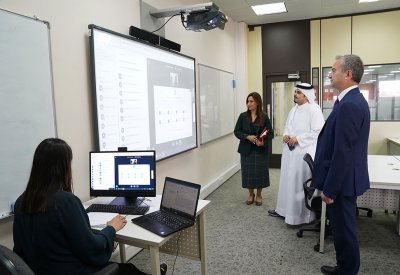 البوليتكنك تطلق دورات تعليمية مجانية عبر موقعها الإلكتروني
