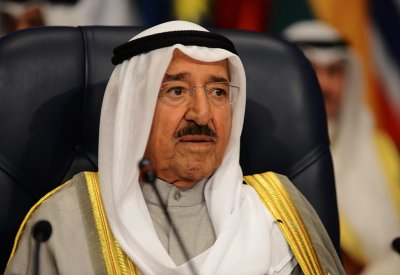 أمير الكويت: لن ننجح في مكافحة كورونا بدون الالتزام بالإجراءات الصحية