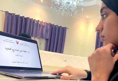 الطلبة الموهوبون يستعدون لمسابقة الشطرنج ومقالات توعوية عن الأوبئة