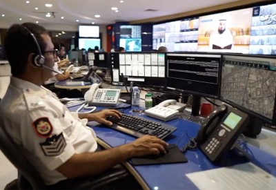 بالفيديو: غرفة العمليات الرئيسية بوزارة الداخلية تواصل أداء مهامها وتلقي البلاغات خلال فترة الإفطار