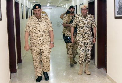 القائد العام يزور إحدى وحدات قوة دفاع البحرين