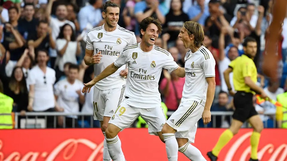 12 لاعباً على أعتاب مغادرة ريال مدريد