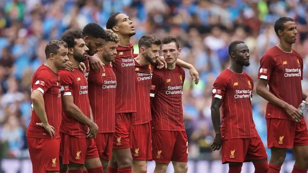 ليفربول يتراجع عن فرض "البطالة الجزئية" على موظفيه
