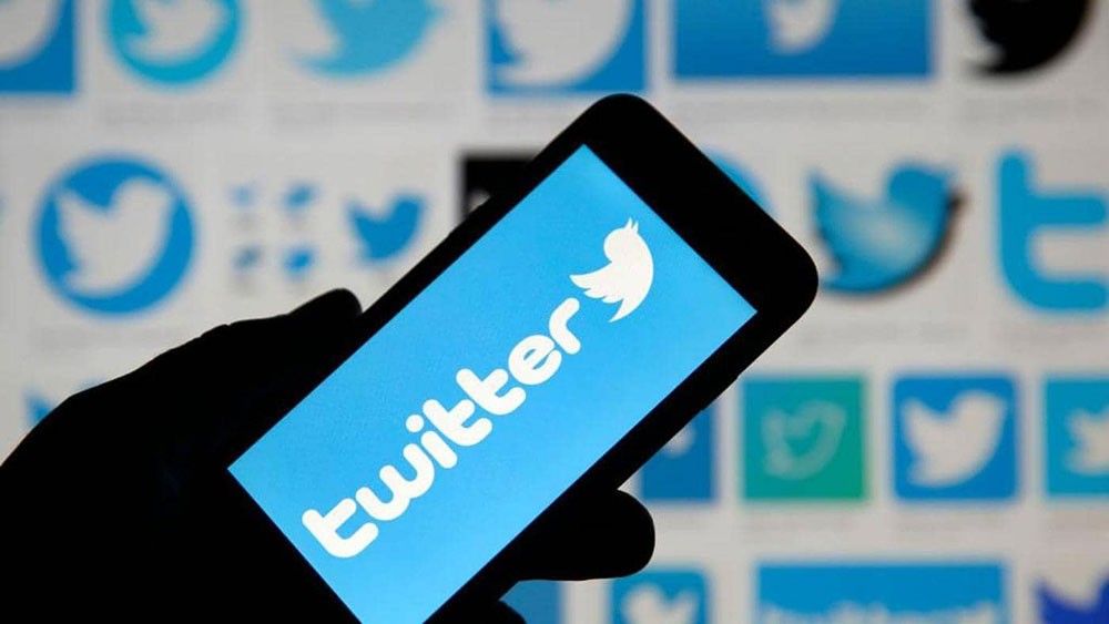 "تويتر" يعلن الحرب على كورونا.. بمليار دولار