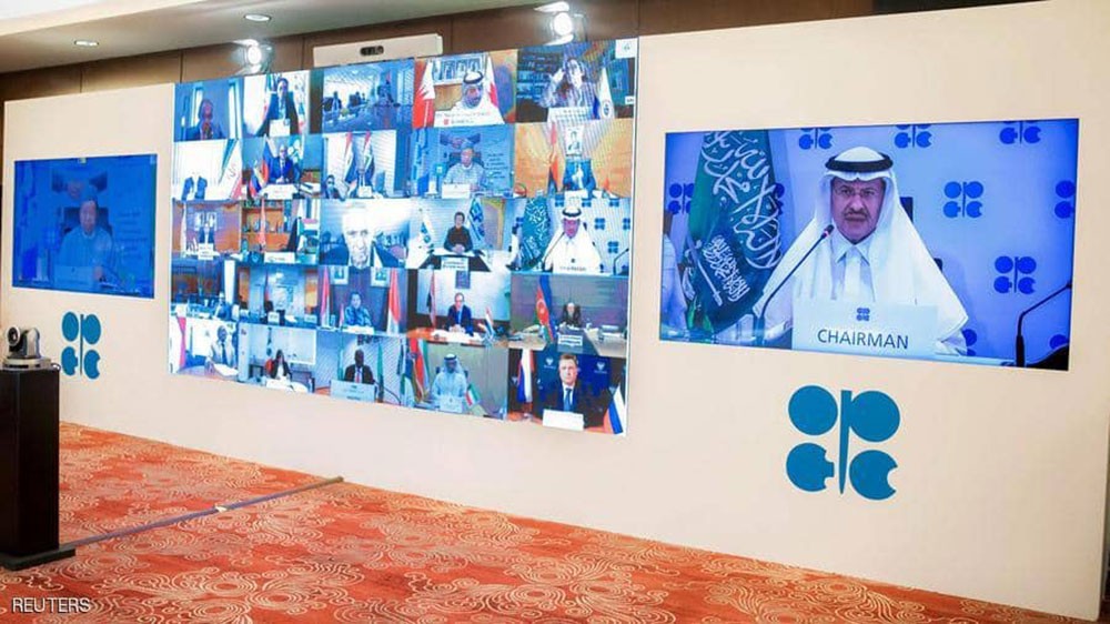  اتفاق تاريخي بين أوبك وشركائها على خفض إنتاج النفط 