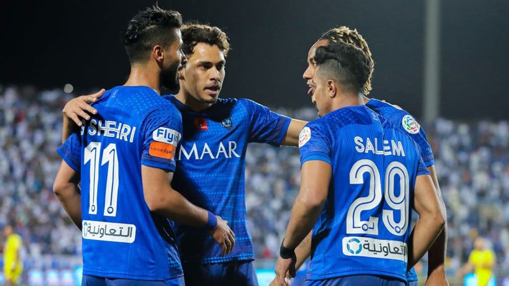 الهلال يعلن تخفيض رواتب اللاعبين بنسبة 50%
