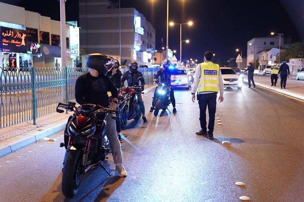 (المرور): 3264 مخالفة دبة صوت وحاجب رؤية منذ بداية العام