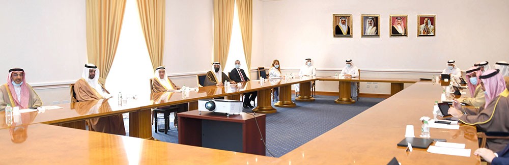 محمد بن مبارك يترأس اجتماع المجلس الأعلى لتطوير التعليم والتدريب