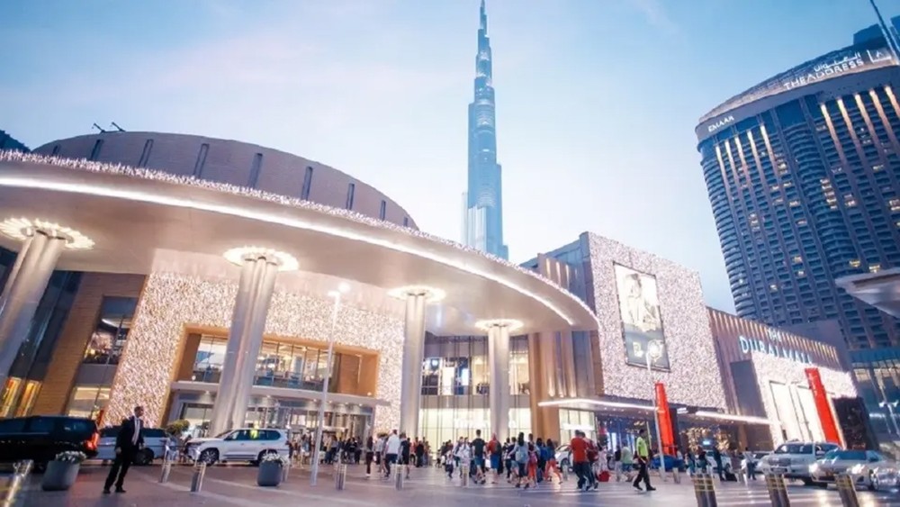 دبي تقرر إعادة فتح الأسواق والمراكز التجارية