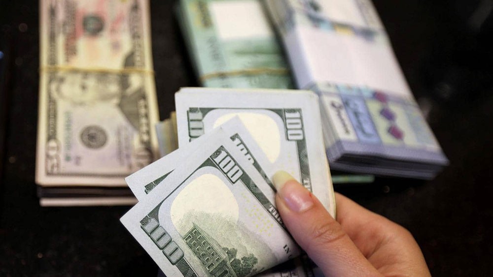 بعد الانهيار الكبير.. مصرف لبنان المركزي يحدد سعر صرف الليرة