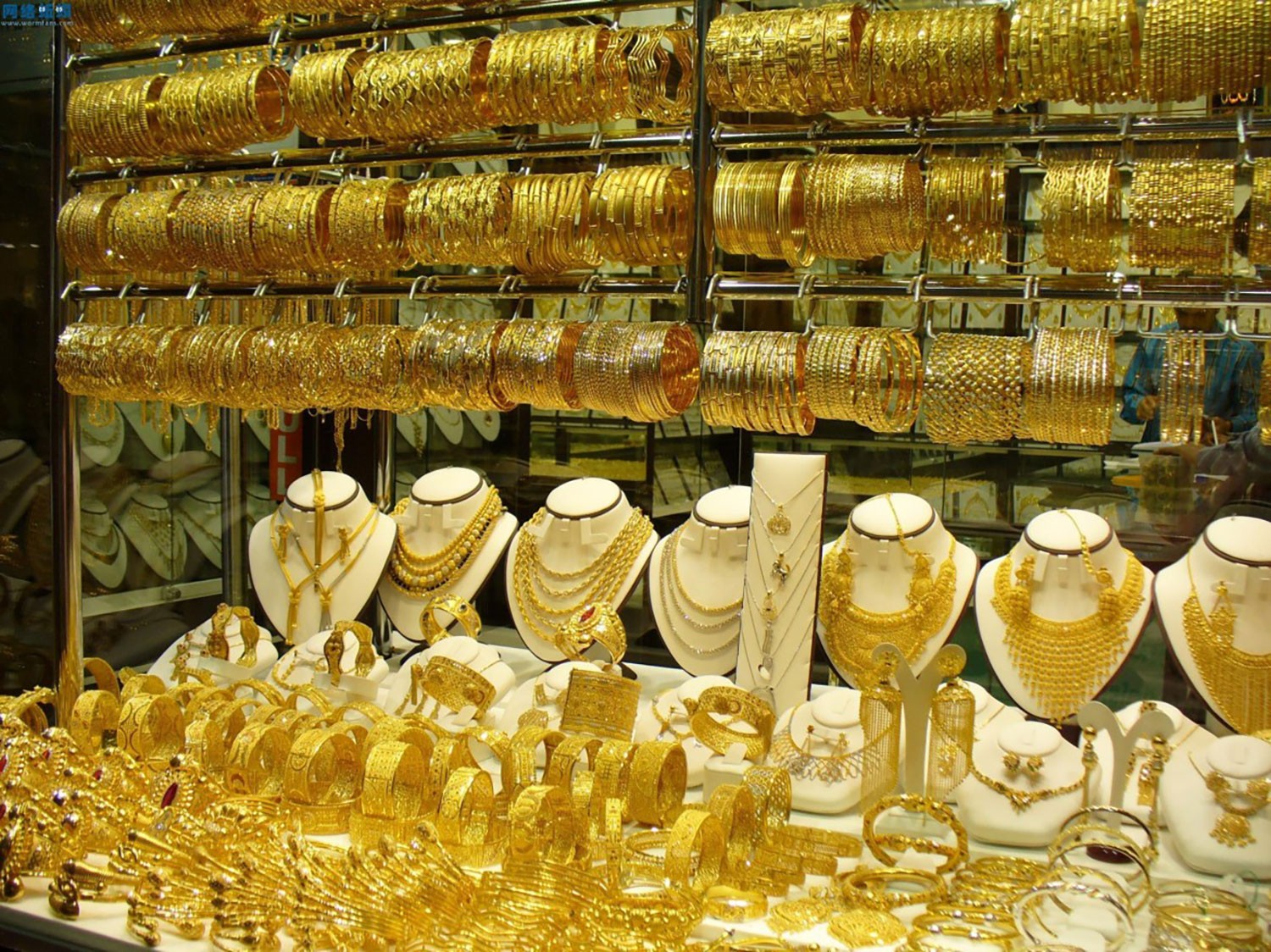 18.5 دينار سعر غرام الذهب ويواصل الصعود