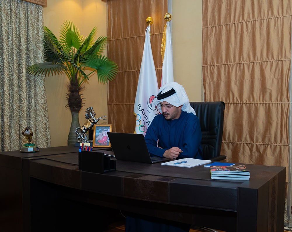 خالد بن حمد يترأس الاجتماع الأسبوعي للجنة "استجابة"