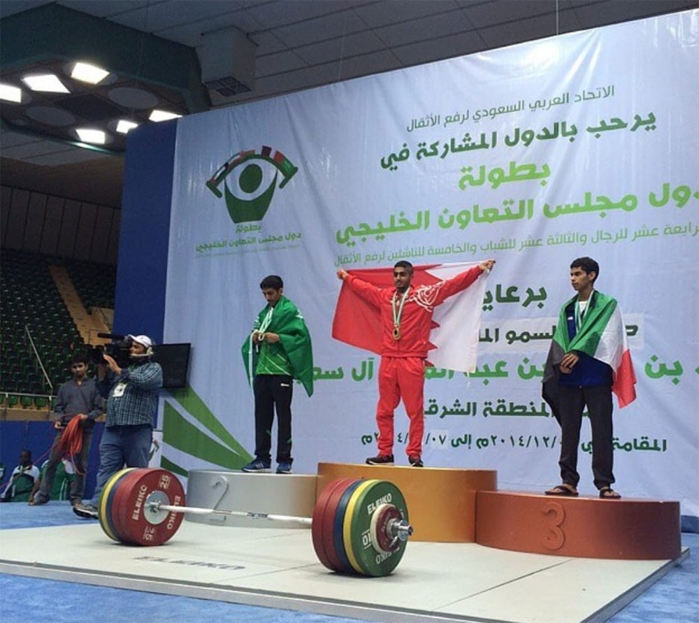فقيد رفع الأثقال البحرينية سلمان الكندي سطر حروف وطنه من ذهب