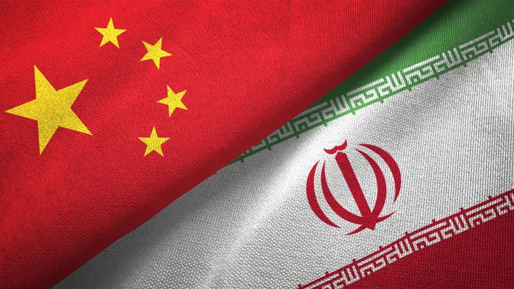 بلومبرغ: التجارة الصينية الإيرانية عند أدنى مستوى لها منذ عقود