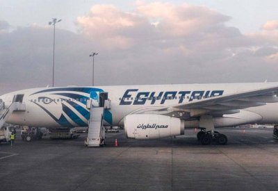 "وفق أسبقيات".. مصر تبدأ جسرا جويا لإعادة العالقين في الكويت