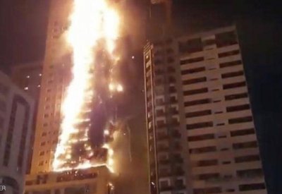  السيطرة على حريق في برج سكني بالشارقة 