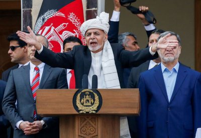 رئيس أفغانستان يأمر الجيش بالتحول من الدفاع إلى الهجوم
