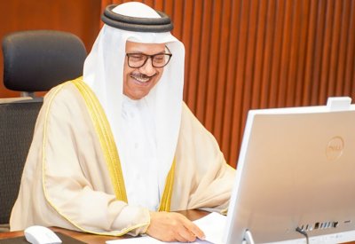 وزير الخارجية يتسلم نسخًا من أوراق اعتماد عدد من سفراء الدول المعينين لدى مملكة البحرين
